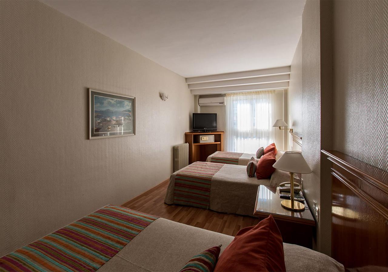 Solans Riviera Hotel