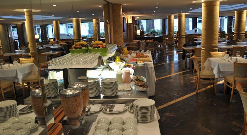 Hotel Solans Riviera